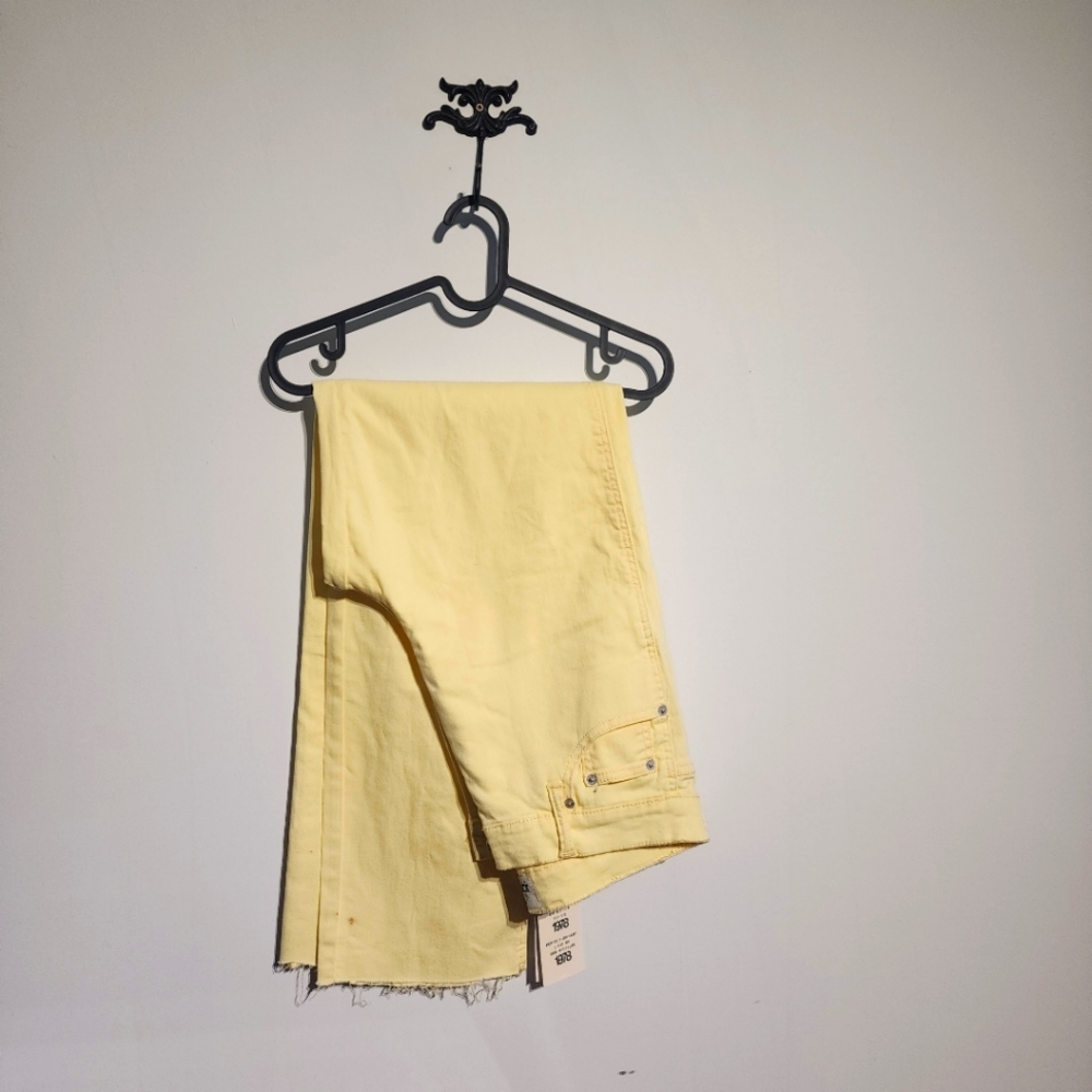 High rise 90s straight cut jeans